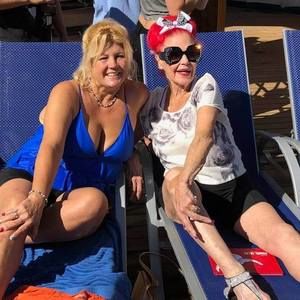 Meet your Posher, Tiffany